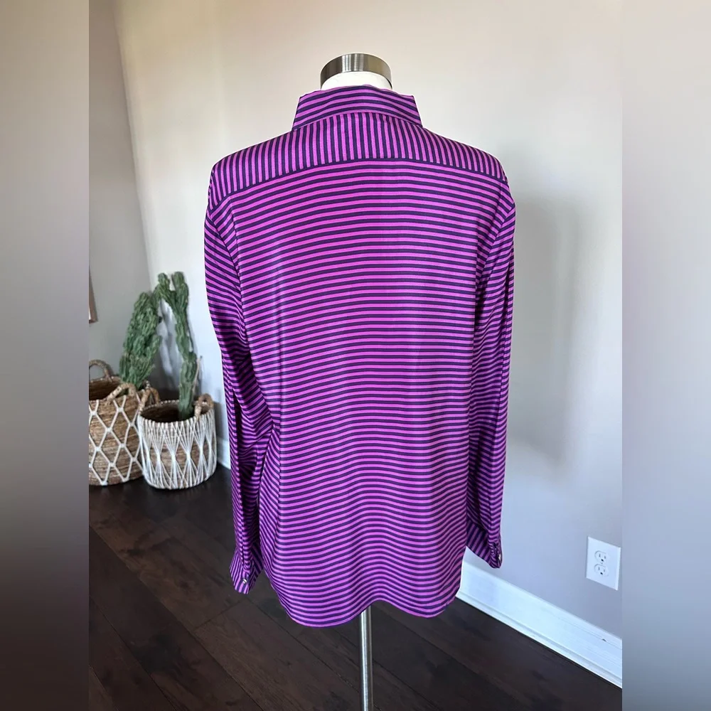 Banana Republic Blouse 100% Silk Career Capsule Wardrobe Button-Up EUC LG - Picture 3 of 9